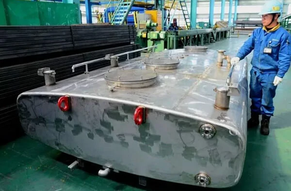 Corrosives tank