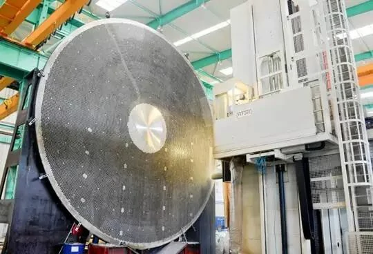 8.6m tube sheet drilling for oxidation reactor