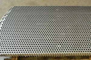 baffle plate for pressure vessel