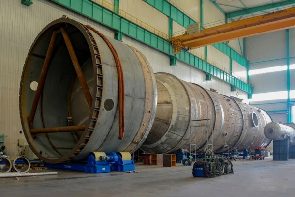 large pressure vessel fabrication for oil and gas